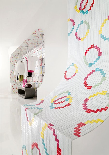 I nuovi wallpaper di trend: mosaico in stile