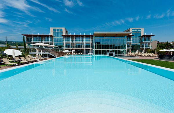 Hansgrohe per Il nuovissimo Aqualux Hotel Spa suite & Terme di Bardolino