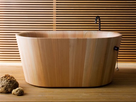 Ofurò di Rapsel: Vasca in legno per un bagno di lusso